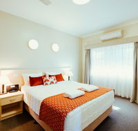 Club Motor Inn - Your Accommodation