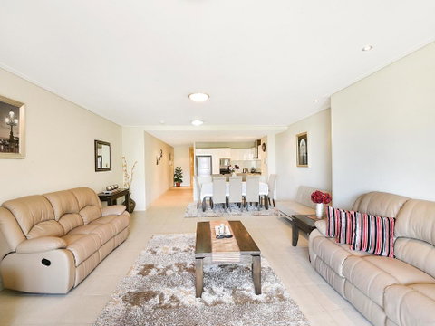 Coast Apartment 26 - Your Accommodation 1