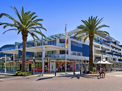 Coast Luxury Apartment 24 - Your Accommodation 1