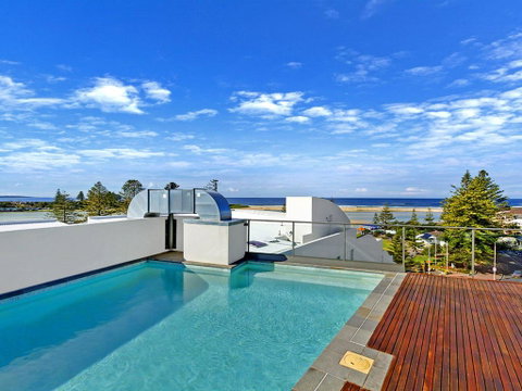 Coast Luxury Apartment Penthouse 23 - Your Accommodation 3