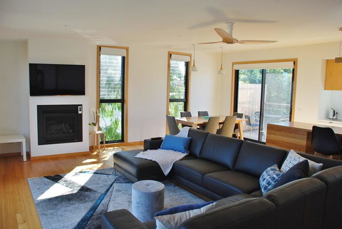 COASTAL BEAUTY ON BRUCE - Your Accommodation 3