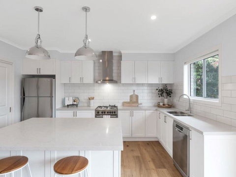 Coastal Luxury Retreat - Your Accommodation 3