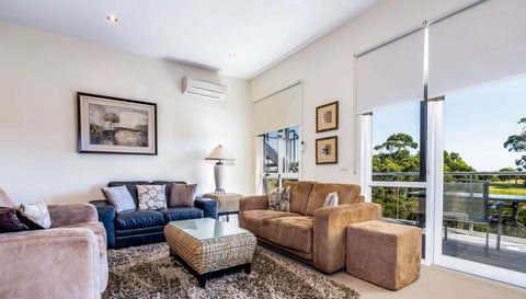 COASTAL SOUL VILLA @ BROADBEACH - Your Accommodation 3