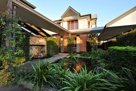 Comfort Inn & Suites Northgate Airport Motel - Your Accommodation 2