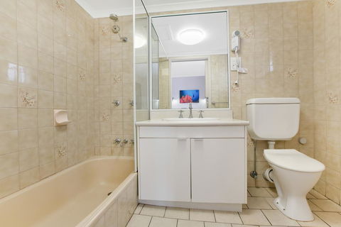 Comfort Inn Cairns City - Your Accommodation 3