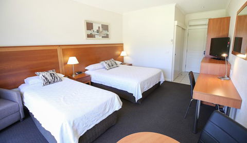 Comfort Inn Deakin Palms - Your Accommodation 2