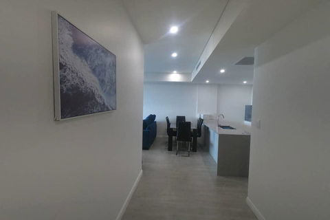 Comfortable & Convenient Living Close To Airport - Your Accommodation 1