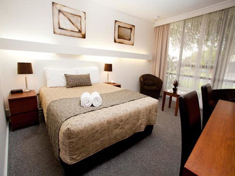 Connells Motel & Serviced Apartments - Your Accommodation 2
