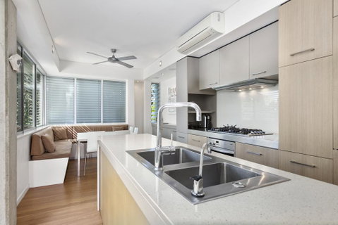 Contemporary & Central, Sunshine Beach - Your Accommodation 2