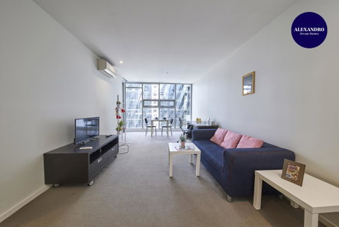 Convenient & Modern 1 Bed Apartment Docklands - Your Accommodation 0