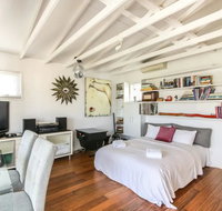 Cool Architect-Designed Studio Close To CBD - Your Accommodation