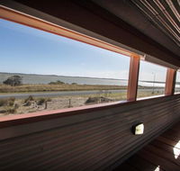 Coorong Aurora - breathtaking waterfront escape - Your Accommodation