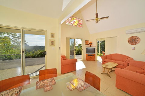 Cooroy Country Cottages - Your Accommodation 2