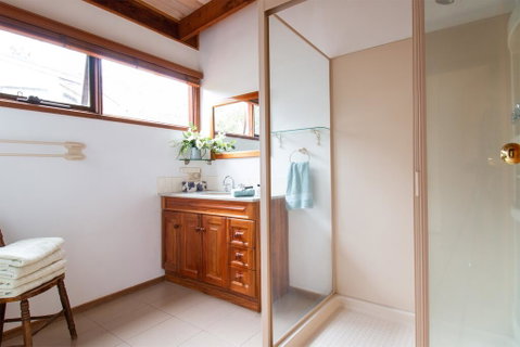 Coota Views - Your Accommodation 3
