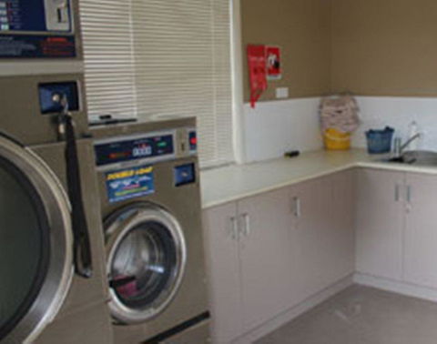 Cosmos Country Motor Inn - Your Accommodation 1