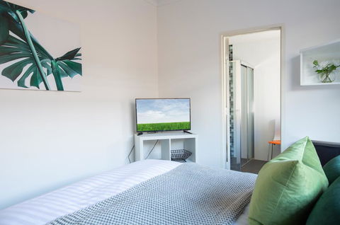 Cosy And Bright Studio Next To Westmead Hospital - Your Accommodation 1