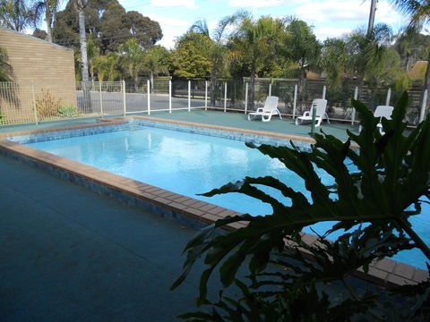 Cottonwood Motor Inn - Your Accommodation 0