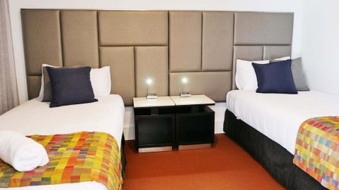Country Capital Motel - Your Accommodation 1