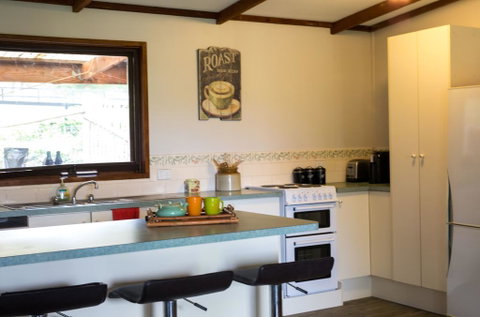 Country Lane Lysterfield - Your Accommodation 2