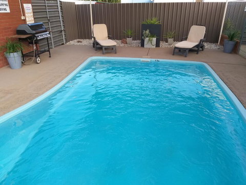 Country Mile Motor Inn - Your Accommodation 3