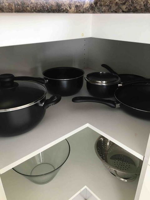 Cozy 3BR Townhouse In Liverpool CBD With Parking - Your Accommodation 3