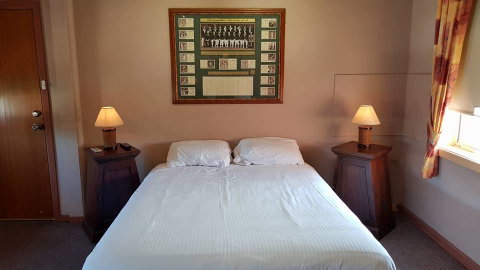 Cringila Hotel - Your Accommodation 3