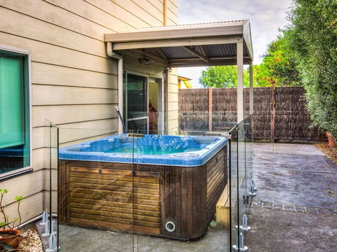 Cuttriss By The Beach - Your Accommodation 3