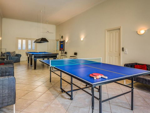 Cuttriss By The Beach - Your Accommodation 1