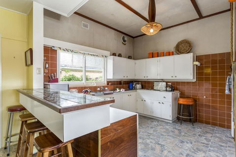 Dalmuir Homestead - Walk To Dromana Beach - Your Accommodation 3