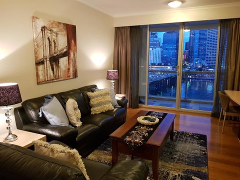 Darling Harbour 2 Bedroom Apartment - Your Accommodation 2