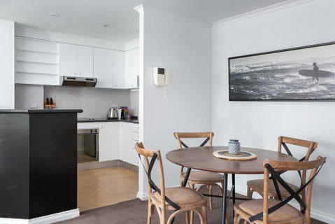 Darling Harbour Apartment With Parking, Views Pool - Your Accommodation 2