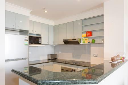 Darling Harbour Executive - Your Accommodation 3