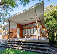 Decked out for a Fantastic Holiday - Winnett St Woorim Upstairs only - Your Accommodation