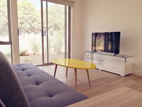 Delicate and Peaceful Bundoora Townhouse 20-R4
