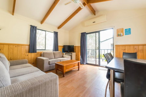 Deniliquin Riverside Caravan Park - Your Accommodation 0