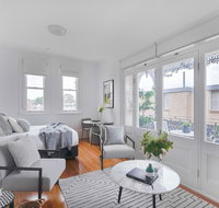 Designer styled studio in the heart of trendy Glebe - Your Accommodation