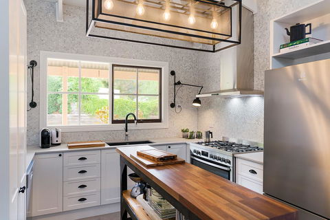 Designer Town Villa - Your Accommodation 1