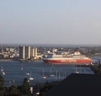 DevonPORT VIEWS - Your Accommodation