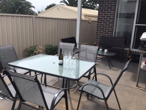 Discover Warilla - Bright And Airy Townhouse Near The Beach And Lake - Your Accommodation 2