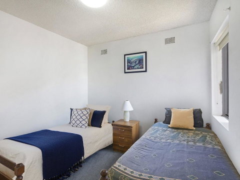 Dolphin Court 12 - Your Accommodation 2