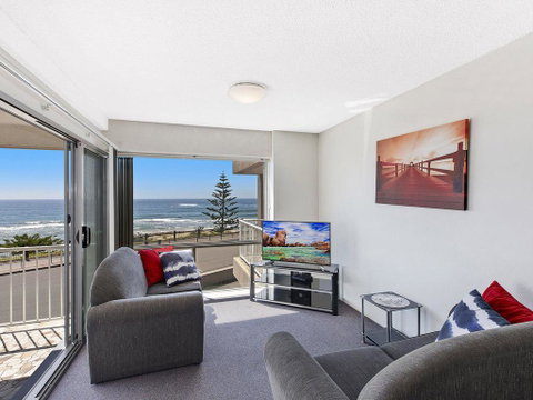 Dolphin Court 6 - Your Accommodation 2