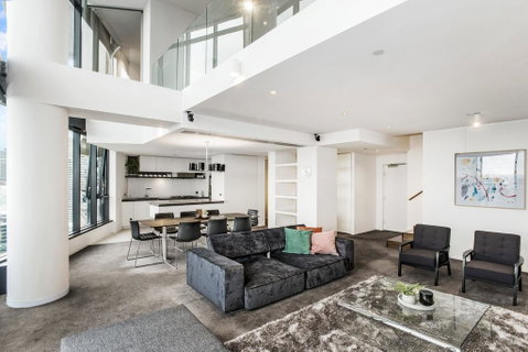 DreamHost At Dock 5 Sub-Penthouse - Your Accommodation 2