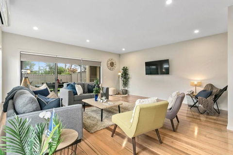 Dromana Beach House For Two Families. - Your Accommodation 1