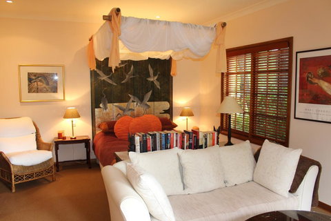 Dukis House - Your Accommodation 1