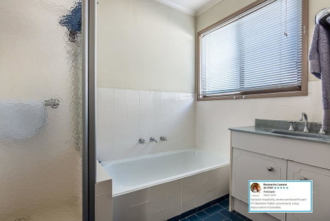 Eagle Bay Cottage - Your Accommodation 2