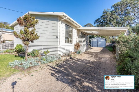 Eagle Bay Cottage - Your Accommodation 0