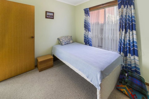 Eagle Point Getaway - Waterfront Serenity! - Your Accommodation 1