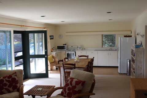 East Street Retreat - Your Accommodation 2