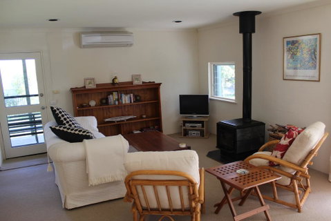 East Street Retreat - Your Accommodation 1