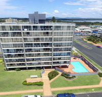 Ebbtide 2 - On Main Beach - Your Accommodation
